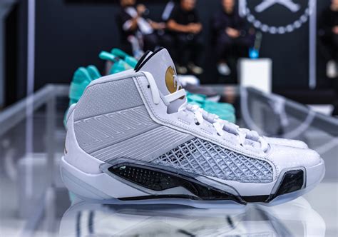 nike jordan 38